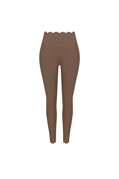 High-Waist Scallop Scrunch Legging