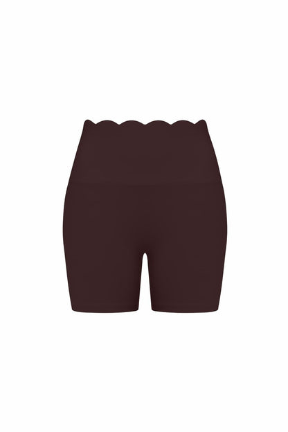 High-Waist Scallop Scrunch Short