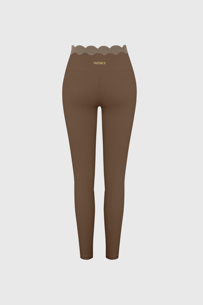 Scallop Contrast Scrunch Legging
