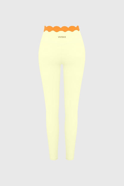 Scallop Contrast Scrunch Legging