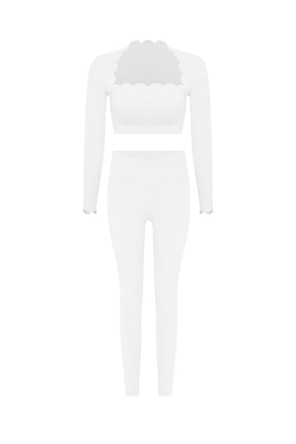 Scallop Cropped Long Sleeve Top & V-waist Yoga Legging
