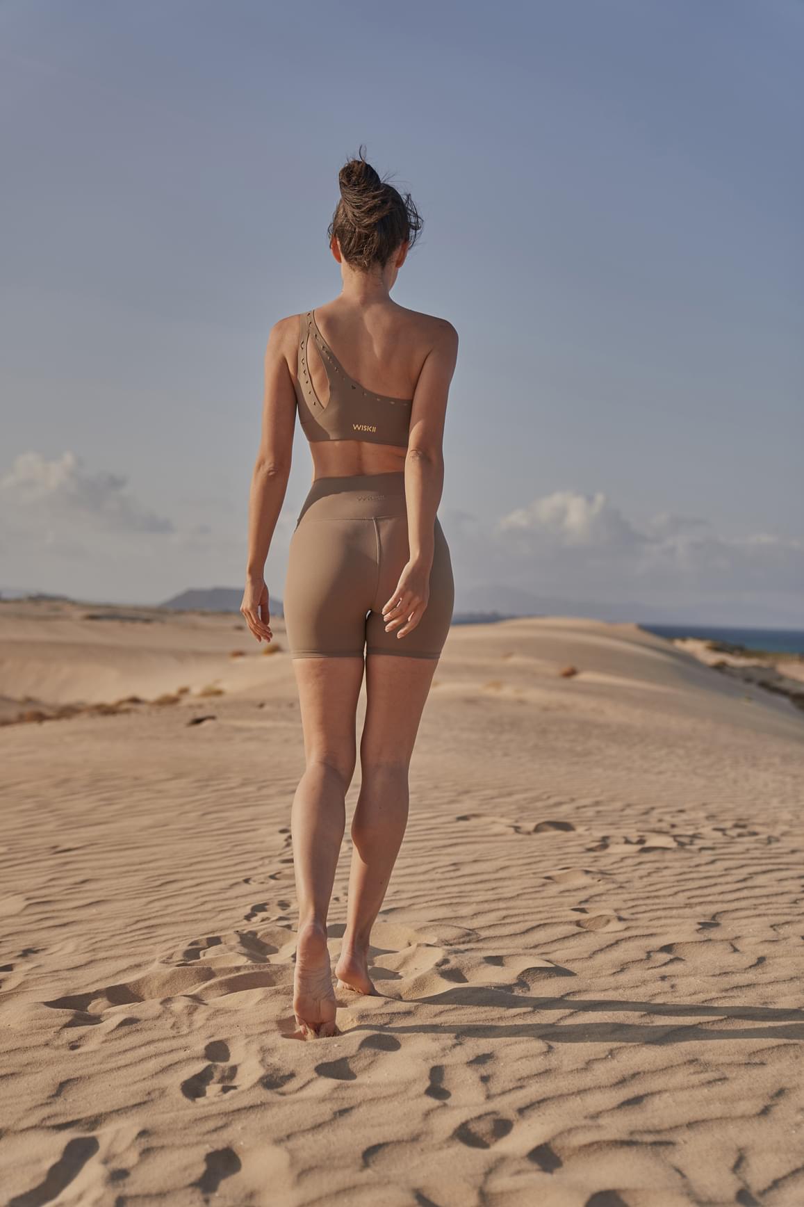 V-waist Laser Cut Sports Short