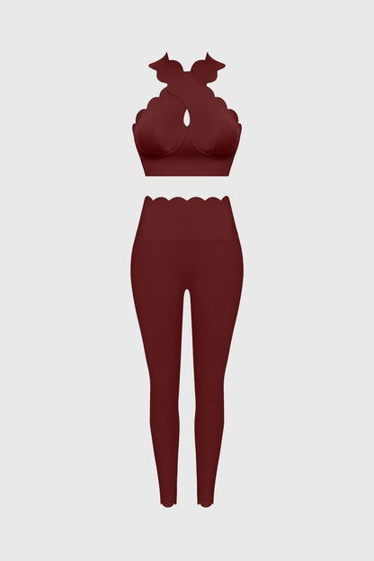 Wiskii Crisscross Bra & High-Waist Scallop Scrunch Legging